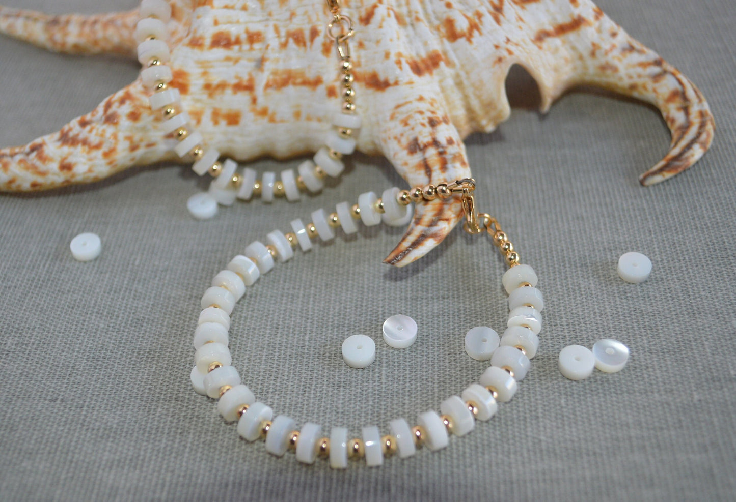 Beautiful Mother of Pearl Heishi Bead Bracelet with 18K GF! Beads and Clasp. 7 1/2".  Beautiful, High Grade, All Natural Beads